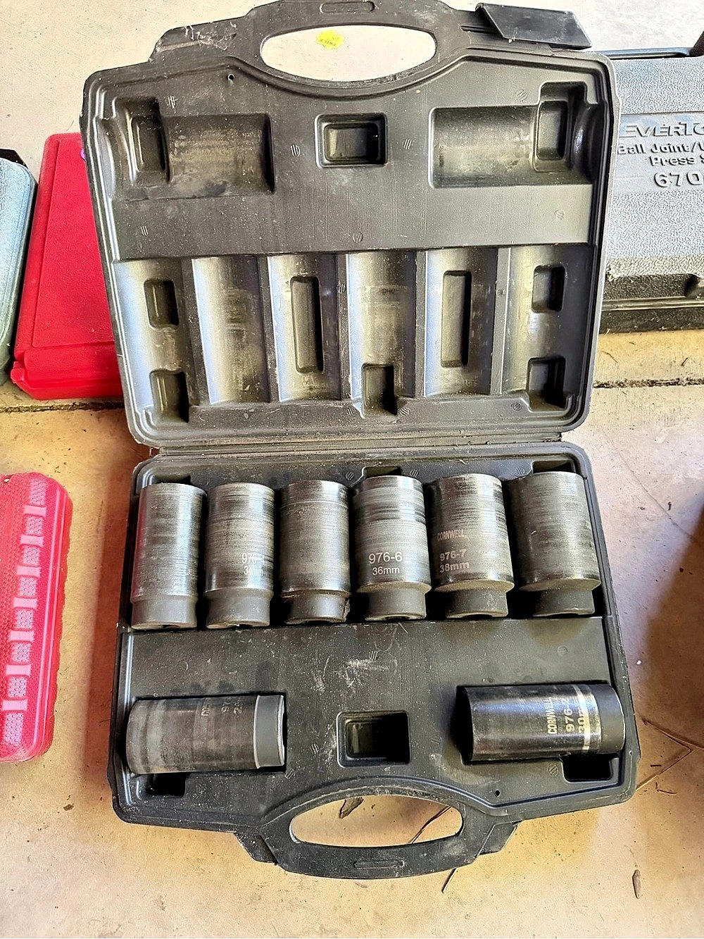 Cal-Van Tools 12-Point Metric Axle Nut Socket Set Black & Silver